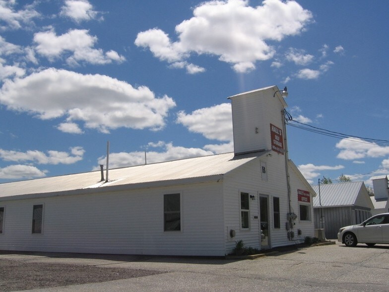 Primary Photo Of 41 Maine St, New Gloucester Self Storage For Lease