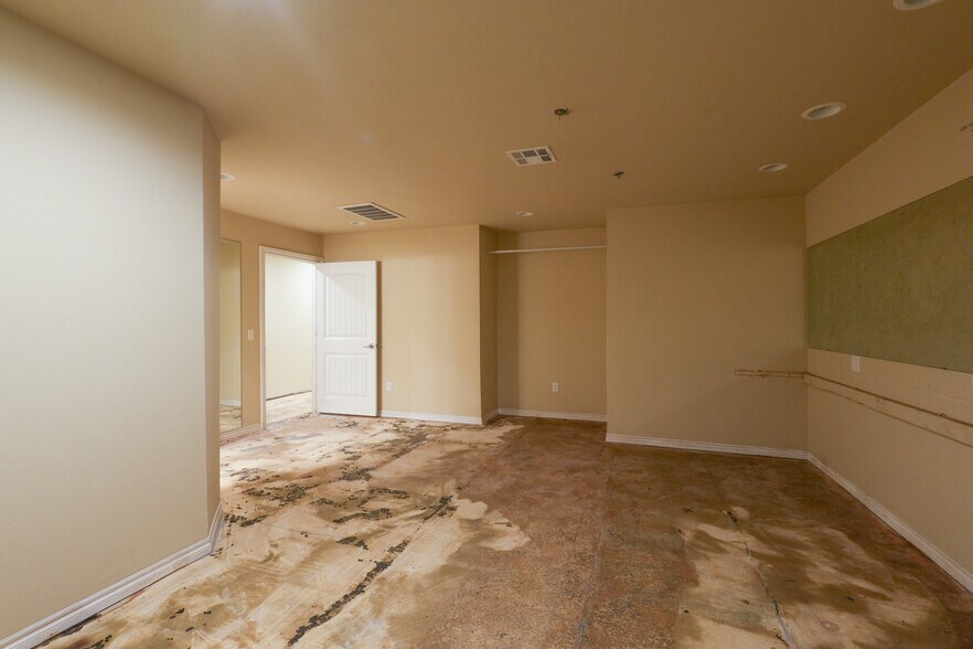 More Photos Of 102 W Main St, Shawnee Lodge Meeting Hall For Sale