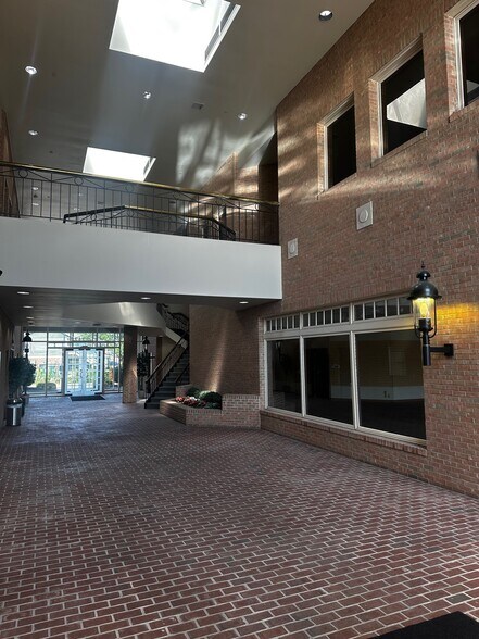 More Photos Of 2717 Miamisburg-Centerville Rd, Dayton Unknown For Lease