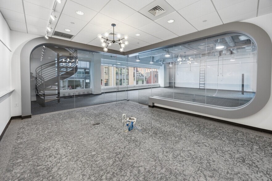 More Photos Of 1619 Walnut St, Philadelphia Office For Lease
