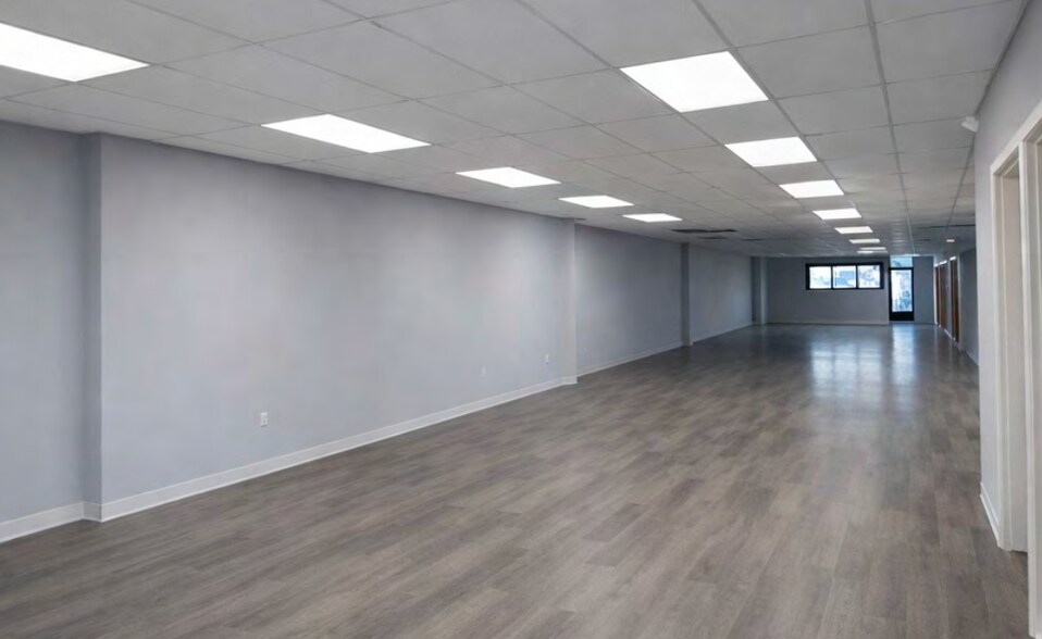 More Photos Of 119 Northeast Dr, Loveland Warehouse For Lease
