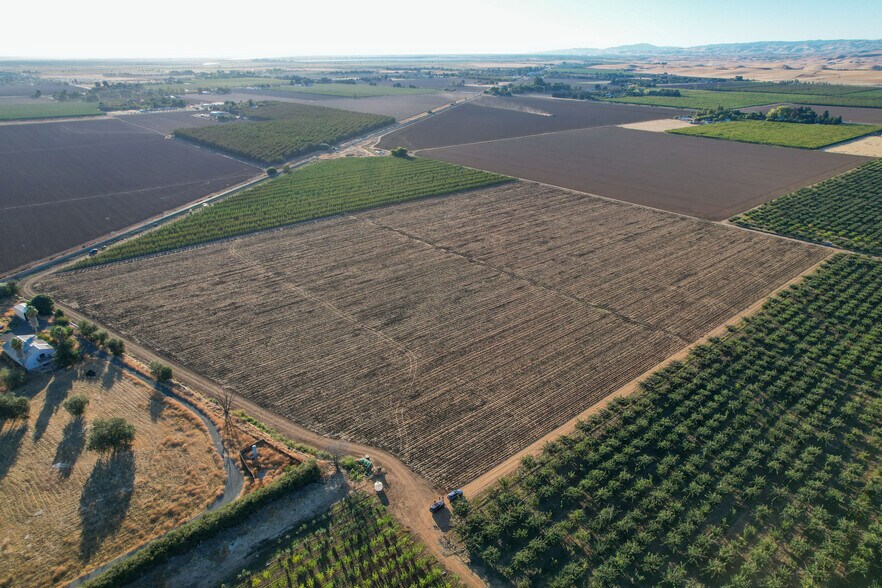 More Photos Of 000 Hoffman Lane, Brentwood Land For Sale