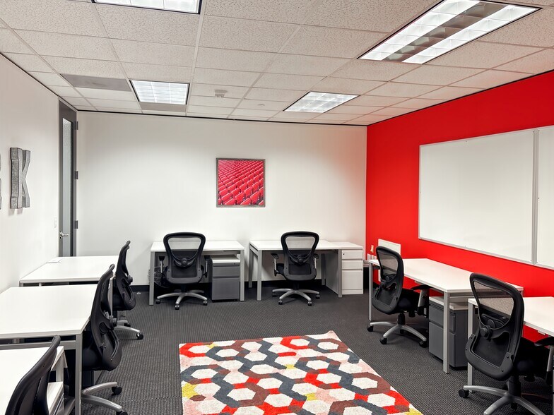 More Photos Of 5444 Westheimer Rd, Houston Coworking Space