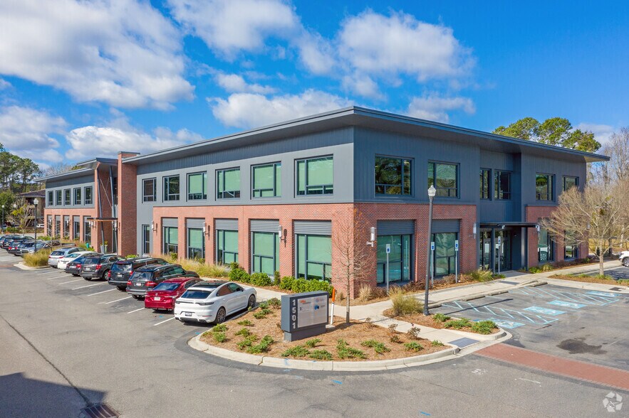 More Photos Of 1501 Belle Isle Ave, Mount Pleasant Office For Lease