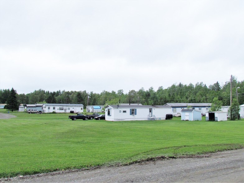 More Photos Of 50 Davis St, Presque Isle Multifamily For Sale