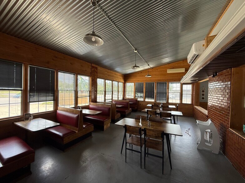 More Photos Of 340 Edgefield Rd, North Augusta Restaurant For Sale