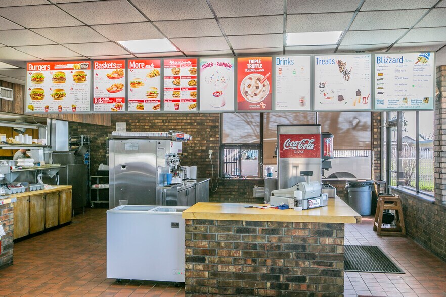 More Photos Of 200 State Highway 31, Trinidad Fast Food For Sale