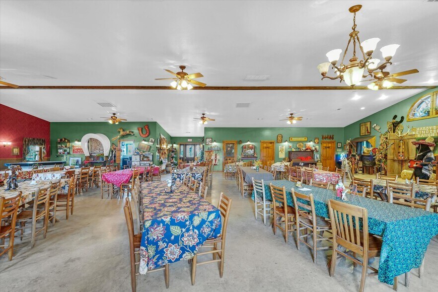 More Photos Of 1356 County Road 2900 N, Rantoul Specialty For Sale