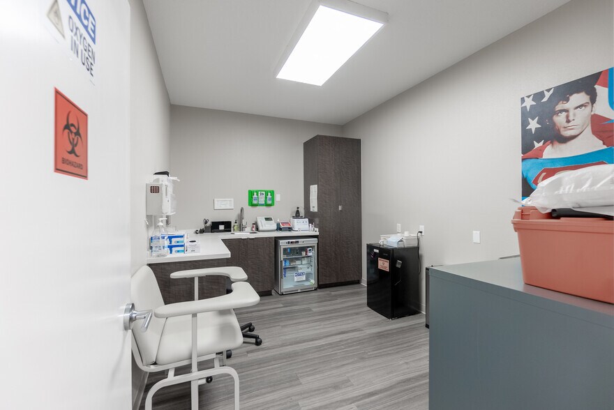 More Photos Of 37810 Medical Arts Ct, Zephyrhills Medical For Sale