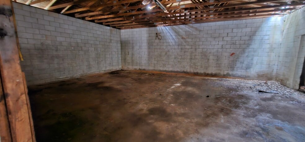More Photos Of 3405 Historic Highway 17, Martin Light Manufacturing For Sale