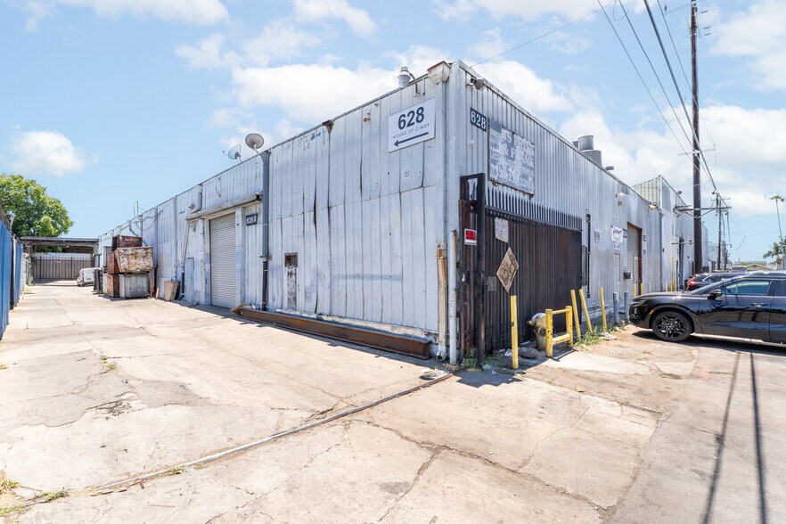More Photos Of 6200 Avalon Blvd, Los Angeles Manufacturing For Sale