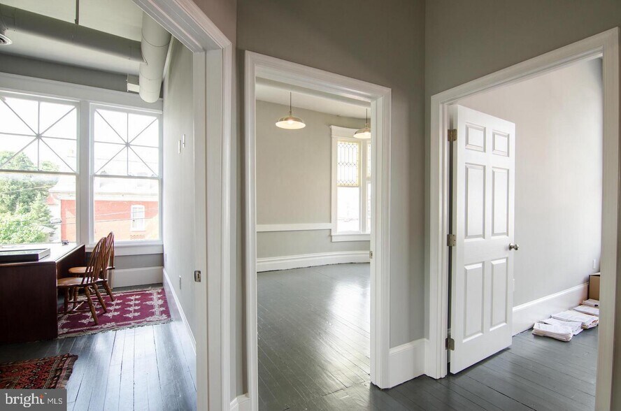 More Photos Of 201 E German St, Shepherdstown Storefront For Sale