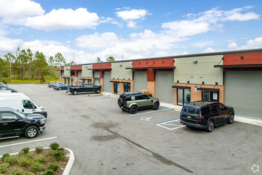More Photos Of 1413 Hamlin Ave, Saint Cloud Light Distribution For Lease
