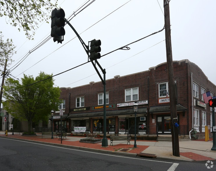 More Photos Of 600 Main St, Riverton Office For Sale