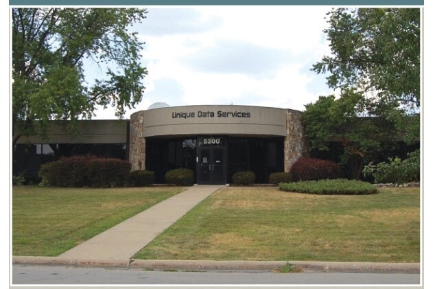 More Photos Of 5300 Katrine Ave, Downers Grove Manufacturing For Lease