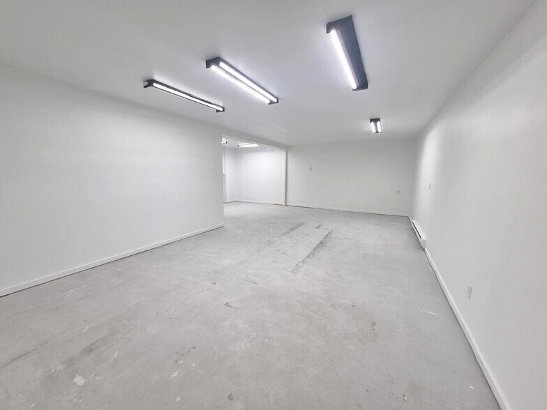 More Photos Of 5450 Canotek Rd, Ottawa Light Manufacturing For Sale