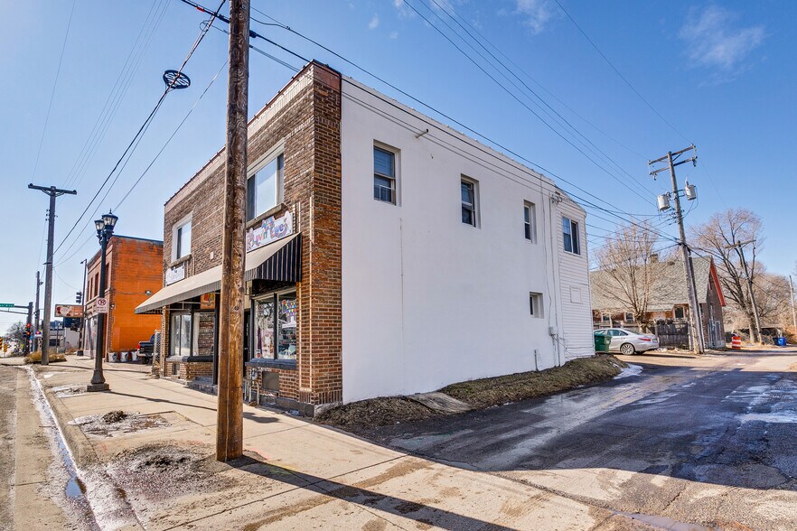More Photos Of 609-611 N Dale St N, Saint Paul Storefront Retail Residential For Sale