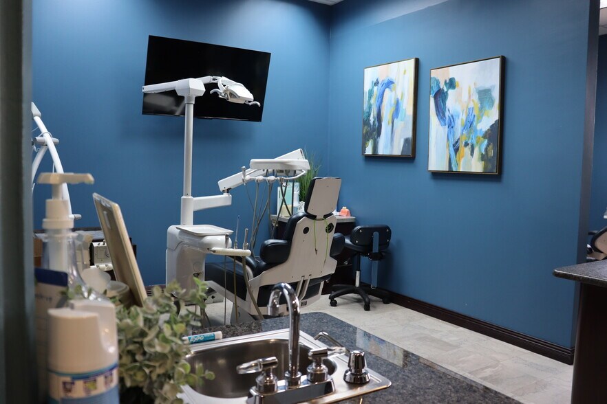 More Photos Of 1507 S Hiawassee Rd, Orlando Medical For Lease