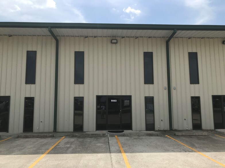 More Photos Of 9136-9154 Will Clayton Pky, Humble Unknown For Lease