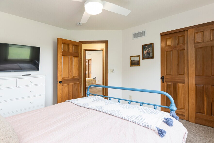 More Photos Of 11578 Duncan Plains Rd, Johnstown Specialty For Sale