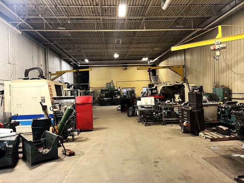 More Photos Of 152 Iodent Way, Elizabethton Warehouse For Lease