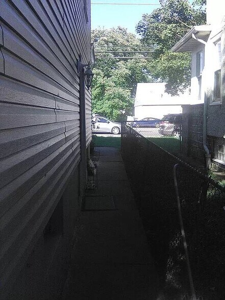 More Photos Of 2038 Grant Ave, Philadelphia Specialty For Sale