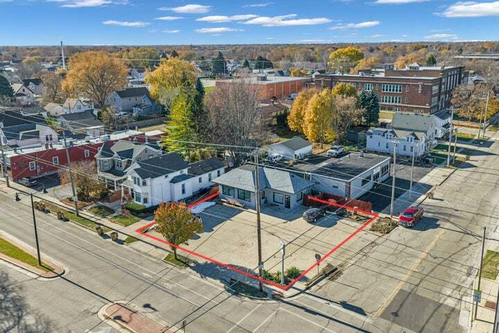 More Photos Of 4104 7th Ave, Kenosha Freestanding For Sale