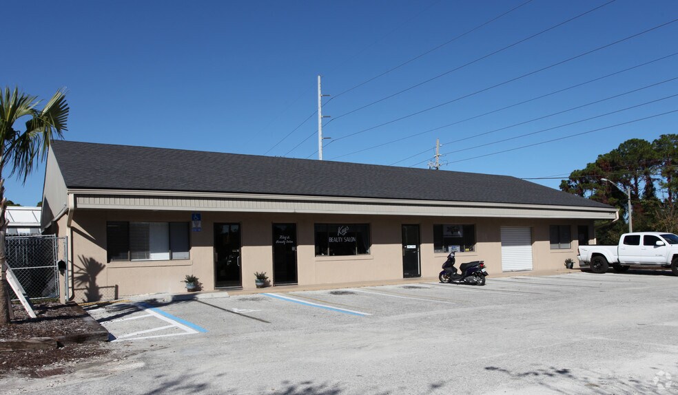 More Photos Of 2426 Mayport Rd, Jacksonville Showroom For Lease