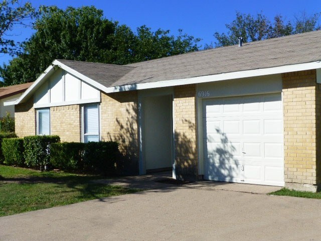 More Photos Of 12426 Cannonade St, San Antonio Specialty For Sale