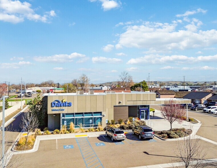 More Photos Of 815 NW 13th St, Fruitland Medical For Sale