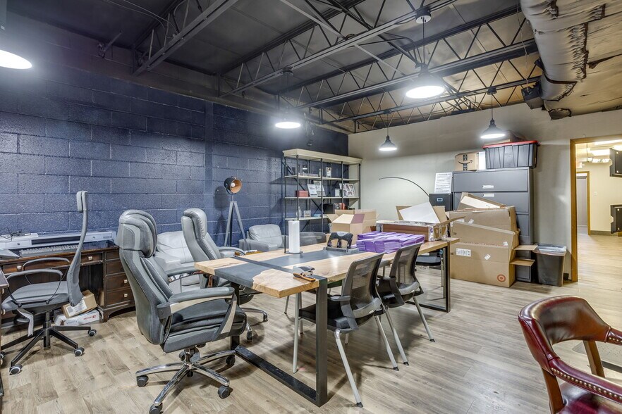 More Photos Of 1212 W El Paso St, Fort Worth Loft Creative Space For Lease
