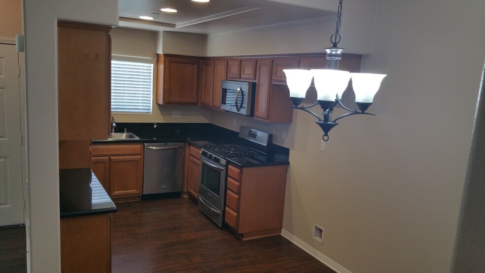 More Photos Of 1510 Orange Ave, Redlands Multifamily For Sale