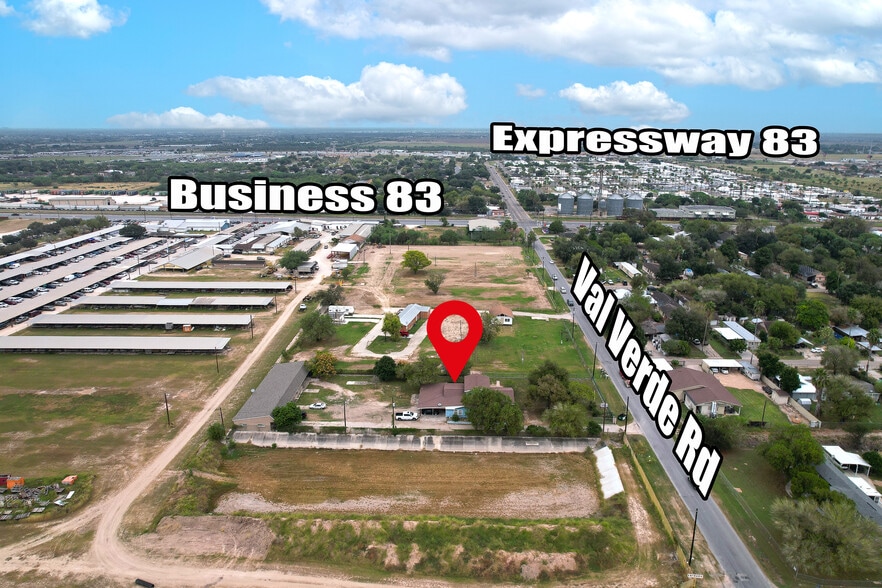 Primary Photo Of 142 S Val Verde Rd, Donna Apartments For Sale