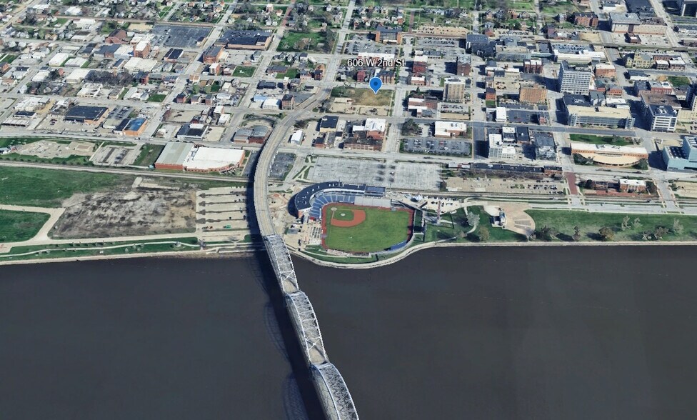 More Photos Of 606 W 2nd St, Davenport Land For Sale