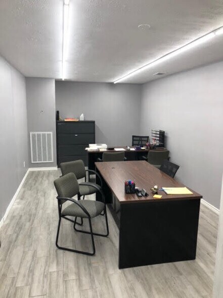 More Photos Of 5154 E Sam Houston Pky, Houston General Retail For Sale