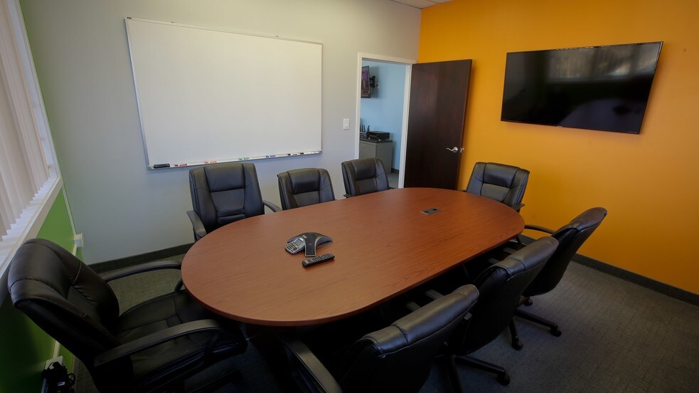 More Photos Of 4-14 Saddle River Rd, Fair Lawn Coworking Space