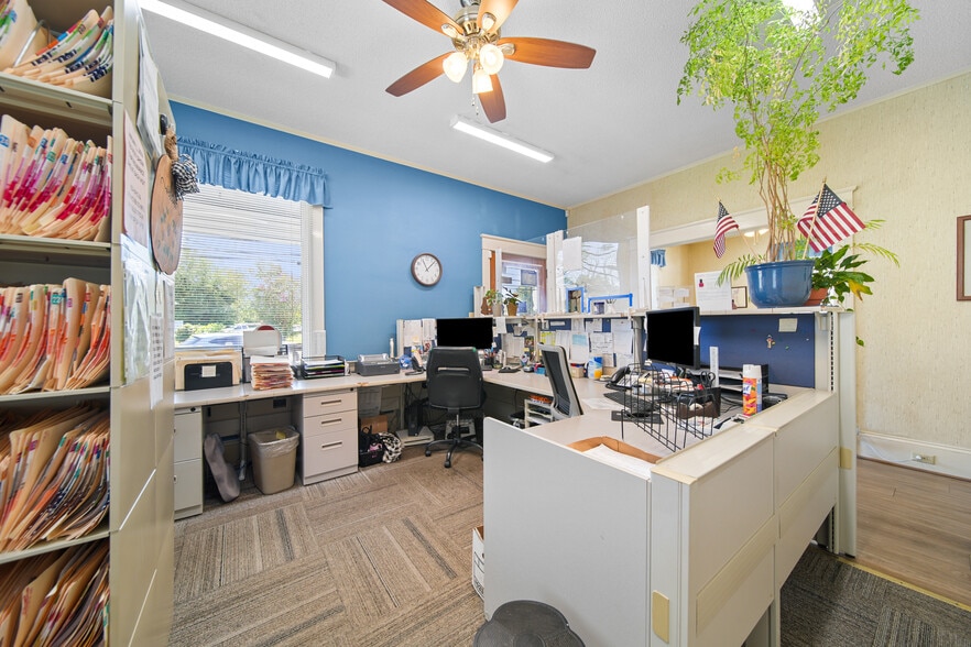 More Photos Of 217 Mocksville Ave, Salisbury Office Residential For Sale