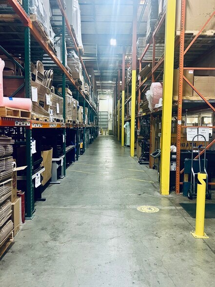 More Photos Of 9445 SW Ridder Rd, Wilsonville Warehouse For Lease
