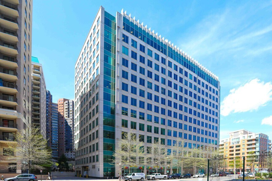 More Photos Of 4100 N Fairfax Dr, Arlington Office For Lease