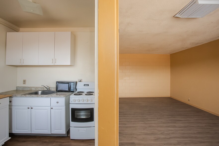 More Photos Of 1220 E Second St, Winslow Apartments For Sale
