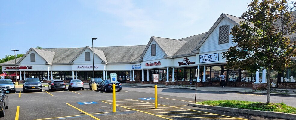 More Photos Of 8220-8250 Cazenovia Rd, Manlius Unknown For Lease