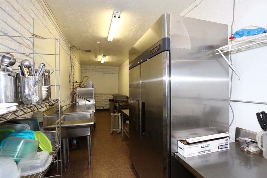 More Photos Of 7783 W Ralls Dr, Strawberry Restaurant For Sale