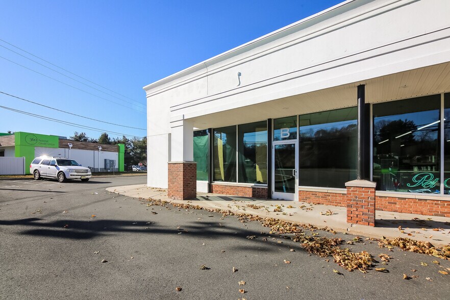 More Photos Of 425 Talcottville Rd, Vernon Freestanding For Lease
