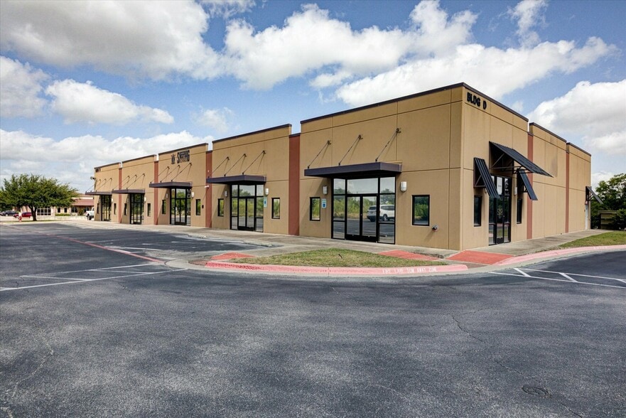 More Photos Of 1754 Bagdad Rd, Cedar Park Light Distribution For Sale