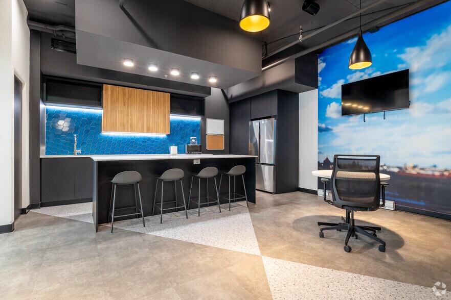 More Photos Of 2150 Rue Sainte-Catherine E, Montréal Apartments For Lease