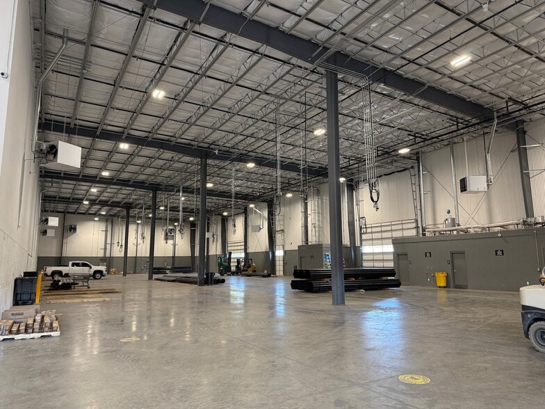 More Photos Of 741 Hickory Industrial Dr, Old Hickory Industrial For Lease