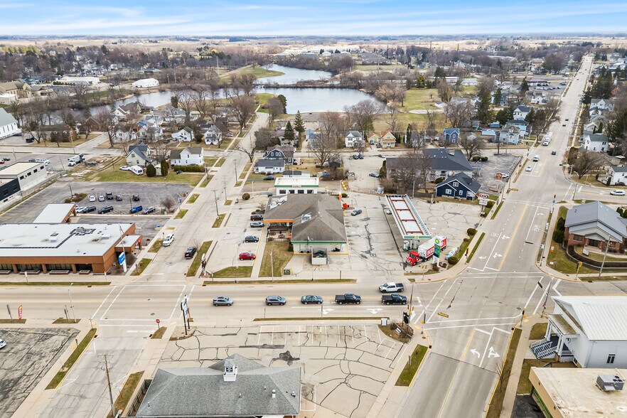 More Photos Of 400 Blackburn St, Ripon Specialty For Sale