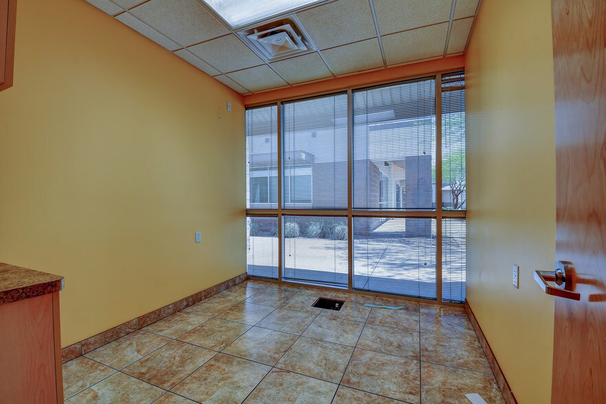 More Photos Of 15288 W Brookside Ln, Surprise Office For Lease