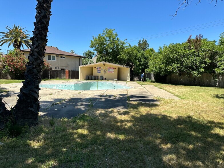 More Photos Of 834 Cathedral ct, Sacramento Land For Sale