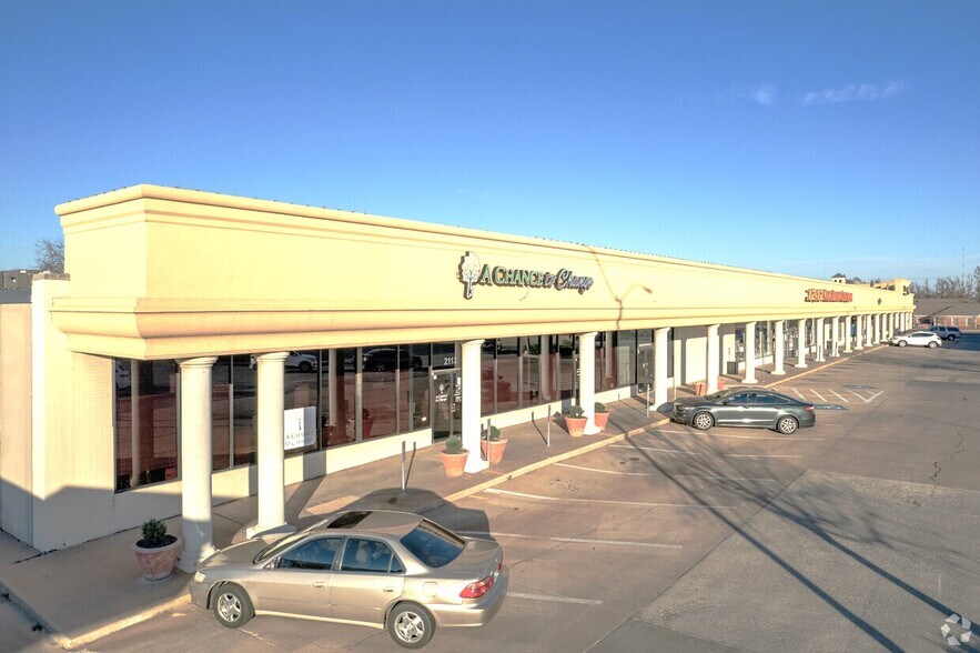 More Photos Of 2103 W Britton Rd, Oklahoma City Freestanding For Lease